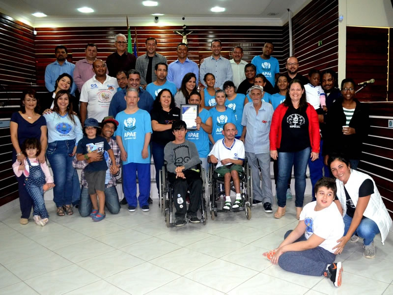Imagem da notícia: APAE  (Associação de Pais e Amigos Excepcionais) de Itanhaém é homenageada na 64ª Sessão Ordinária