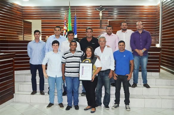 Imagem da notícia: Câmara homenageia membros da Paróquia Santa Terezinha