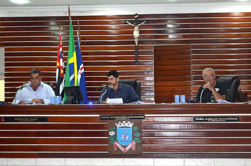 Imagem da notícia: Câmara discute Orçamento Municipal de 2017 na segunda (28)