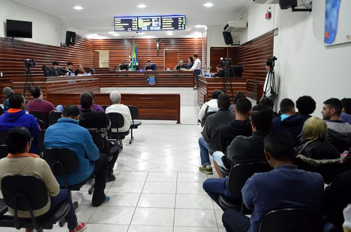 Imagem da notícia: Lei de Diretrizes Orçamentárias é aprovada em primeira discussão