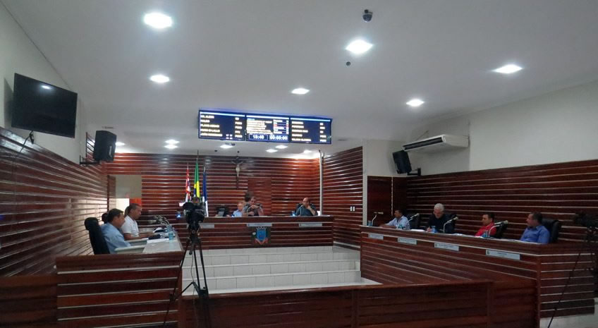 Imagem da notícia: 2ª Sessão Ordinária, realizada no dia (13) foi marcada pelos requerimentos exigindo respostas dos serviços públicos.