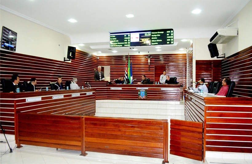 Imagem da notícia: 	Seis Projetos de Lei foram aprovados durante Sessão desta segunda-feira