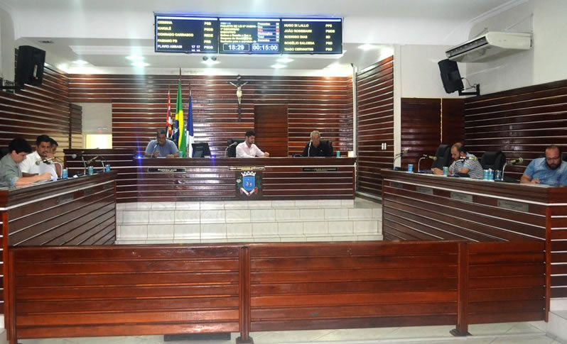 Imagem da notícia: Vereadores aprovam Orçamento de 2017 em primeiro turno