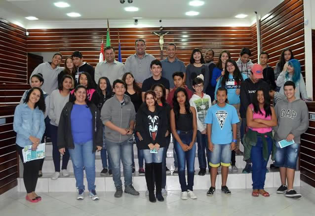 Imagem da notícia:  Visita ao Legislativo