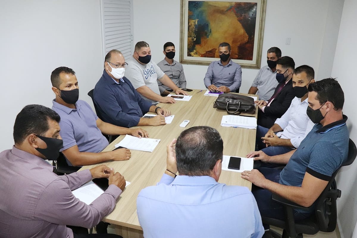 Imagem da notícia: Prefeito de Itanhaém visita Câmara Municipal na volta dos trabalhos legislativos