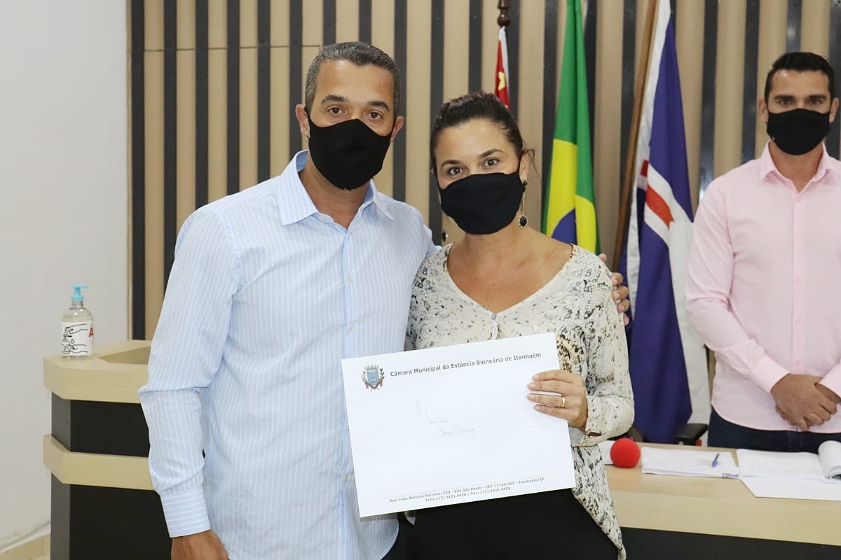 Imagem da notícia: Câmara Municipal entrega Moção de Pesar à família do ex-vereador Diomário de Souza Oliveira