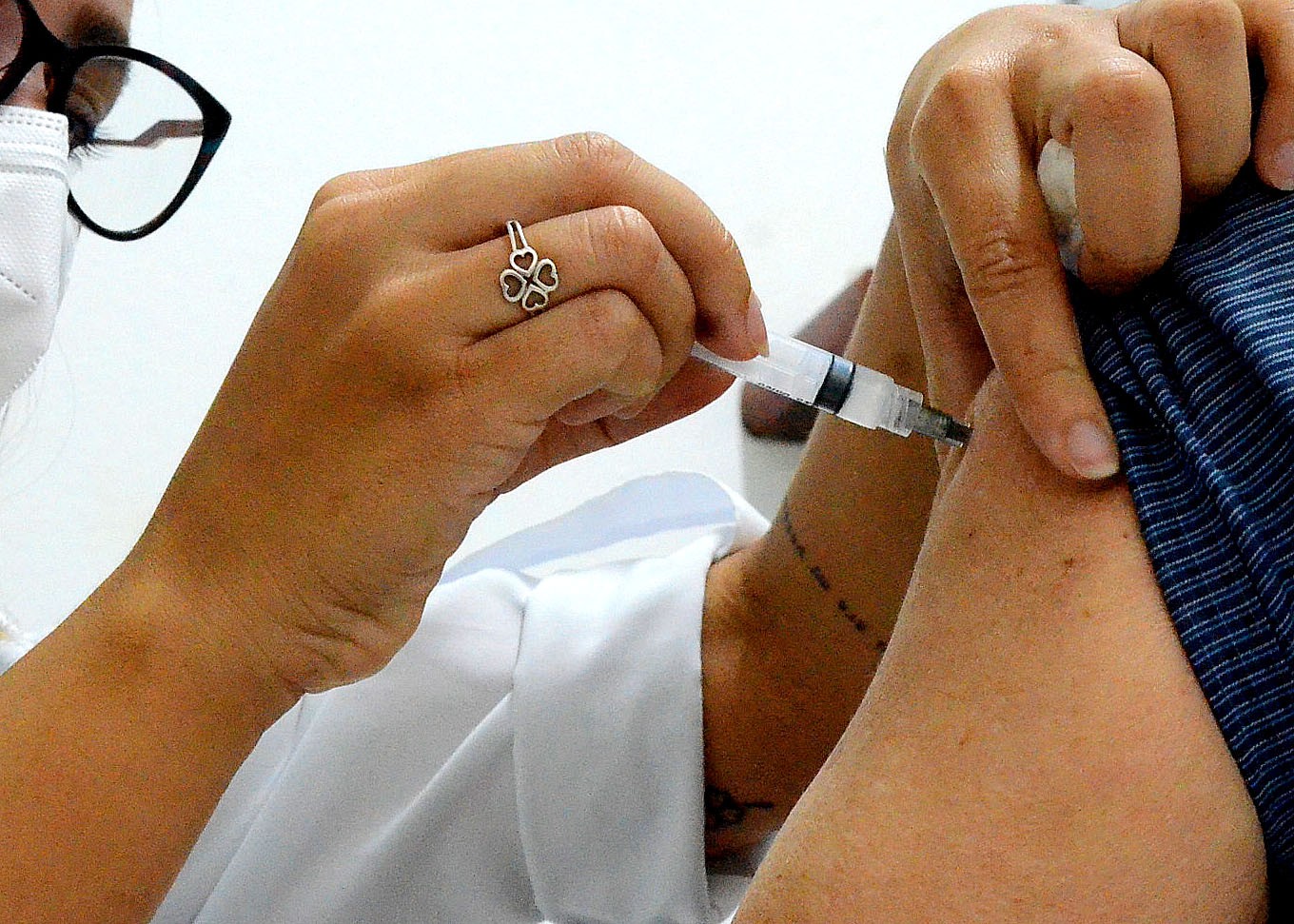 Imagem da notícia: Itanhaém inicia agendamento para vacinação de idosos acima de 72 anos