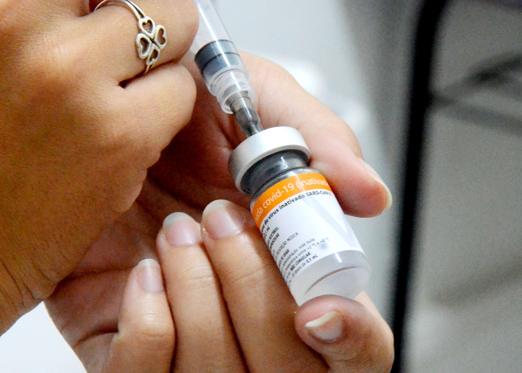 Imagem da notícia: Sábado terá “Dia D da vacinação” para idosos com idade acima de 69 anos