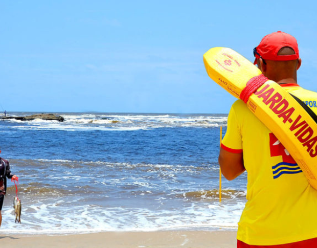 Imagem da notícia: Abertas as inscrições para guarda-vidas temporários 