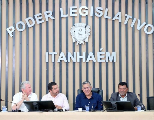 Imagem da notícia: Audiência Pública do Orçamento 2026 reúne autoridades, deputados e população em Itanhaém